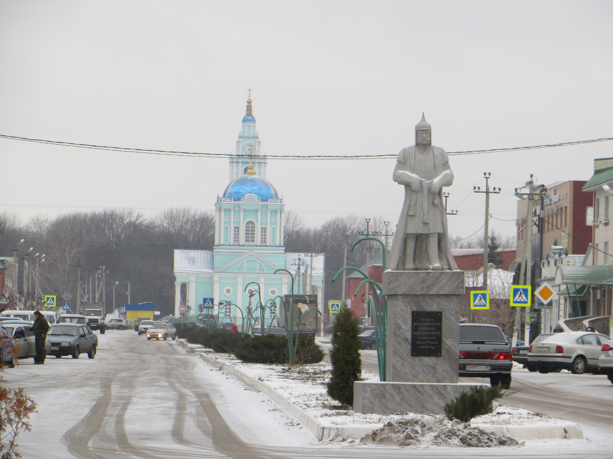 Елец краснокирпичный и деревянный