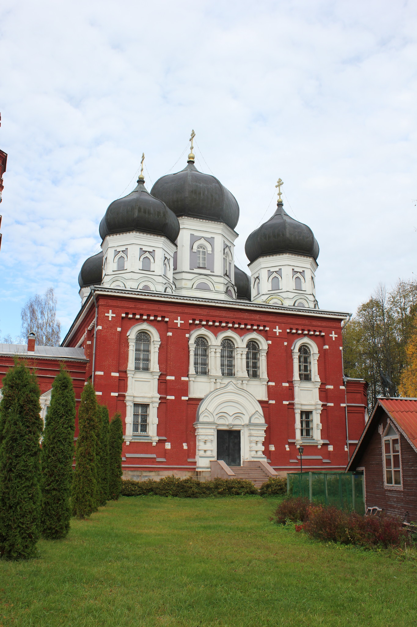 Маклаково. Александро-Невский монастырь