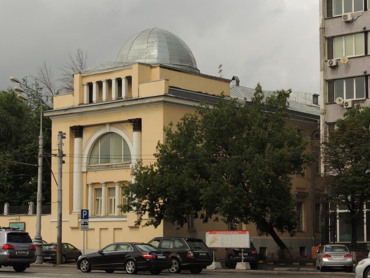 Москва садово спасская 1 2. Спасские казармы Церковь Троицы Москва. Садово-Спасская 1/2. Особняк Казаковой на садовой-Спасской.