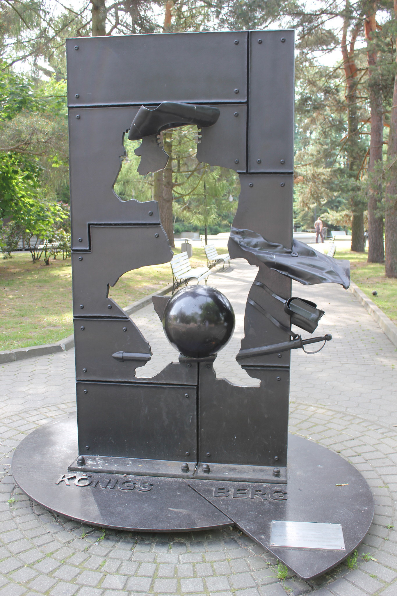 Памятник барону Мюнх в Калининграде