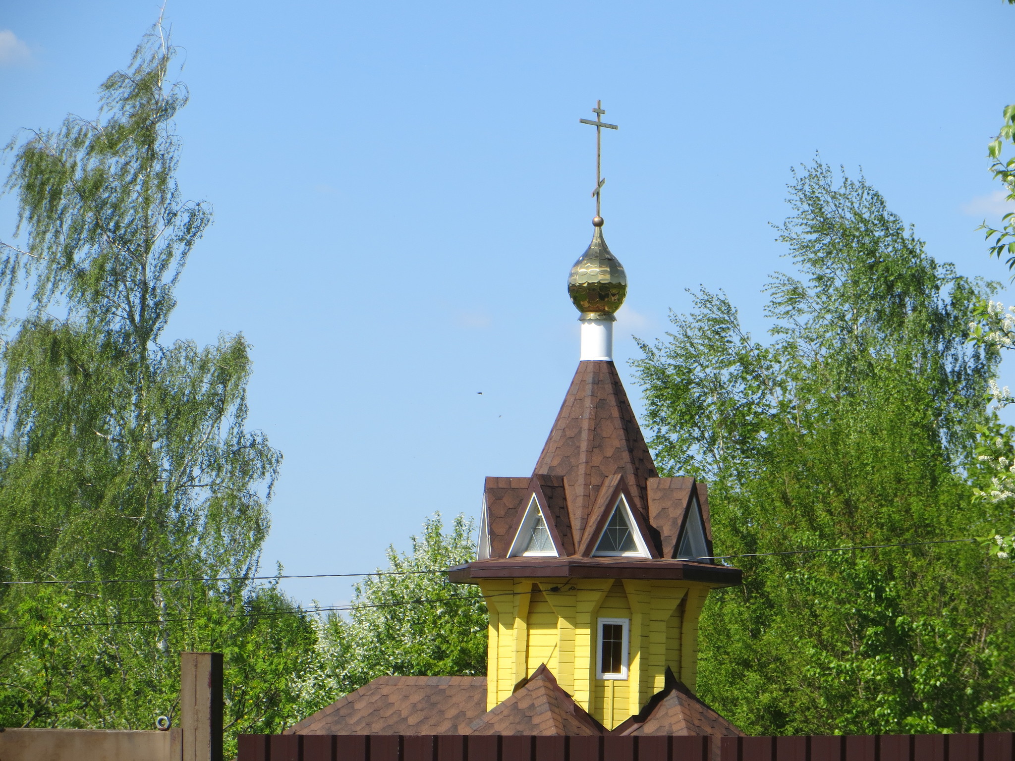 Часовни в королеве. Храм на канале в Королеве.