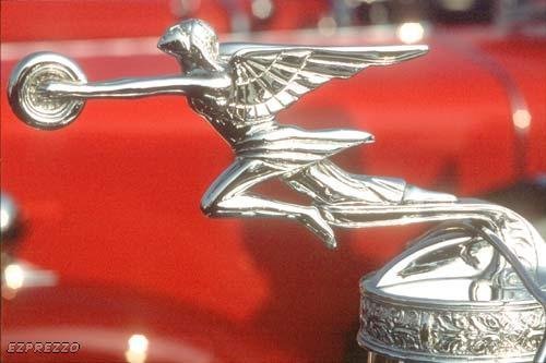 Autofs. Фигурки на капот автомобиля. Значки на капоте автомобилей. Марка автомобиля с крыльями. Статуэтки на капот автомобиля