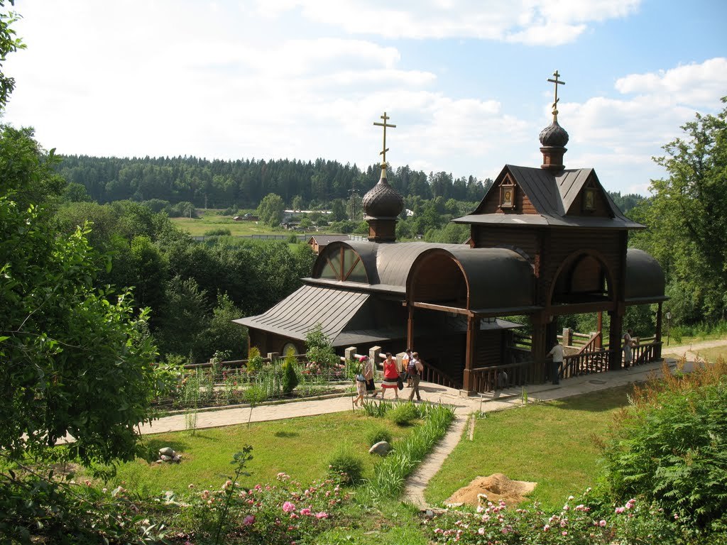 Саввино сторожевский монастырь купель. Скит Саввы Сторожевского в Звенигороде. Савва Сторожевский монастырь купель. Скит Саввы Сторожевского купальня.