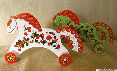 Лошадка на колесиках