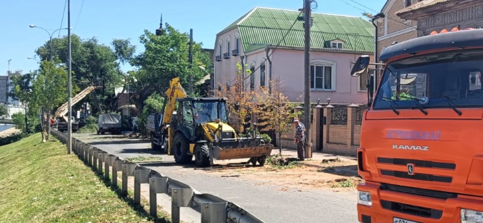 В Астрахани всерьез взялись за наведение порядка на Набережной 1 Мая